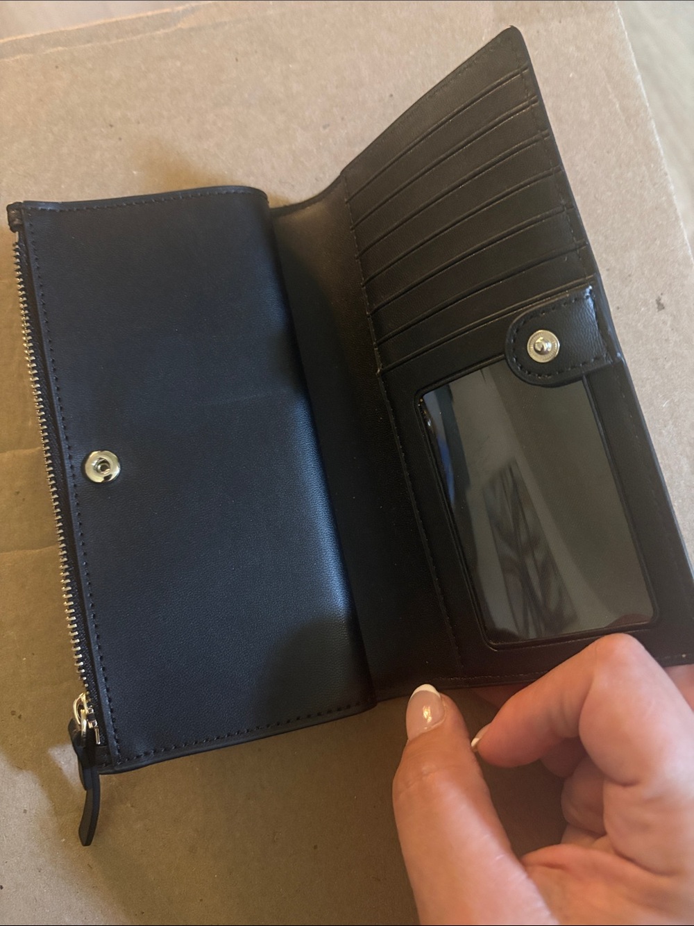 kate spade Black Leather Zip Card Holder with Gold Logo - Picture 4 of 7